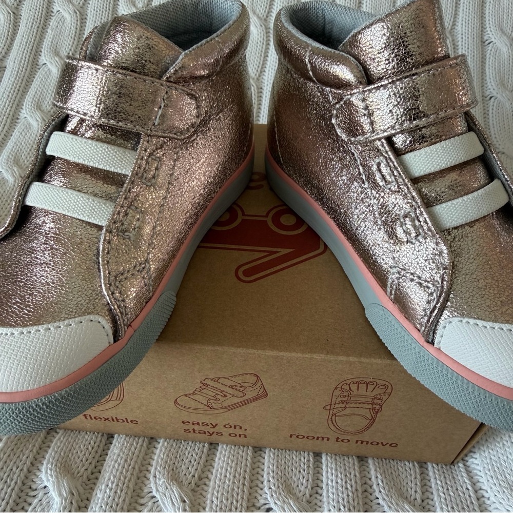 See Kai Run Drew Rose Gold Size 8 Toddler Girls Sneaker Shoes NEW First Walker - Picture 9 of 9